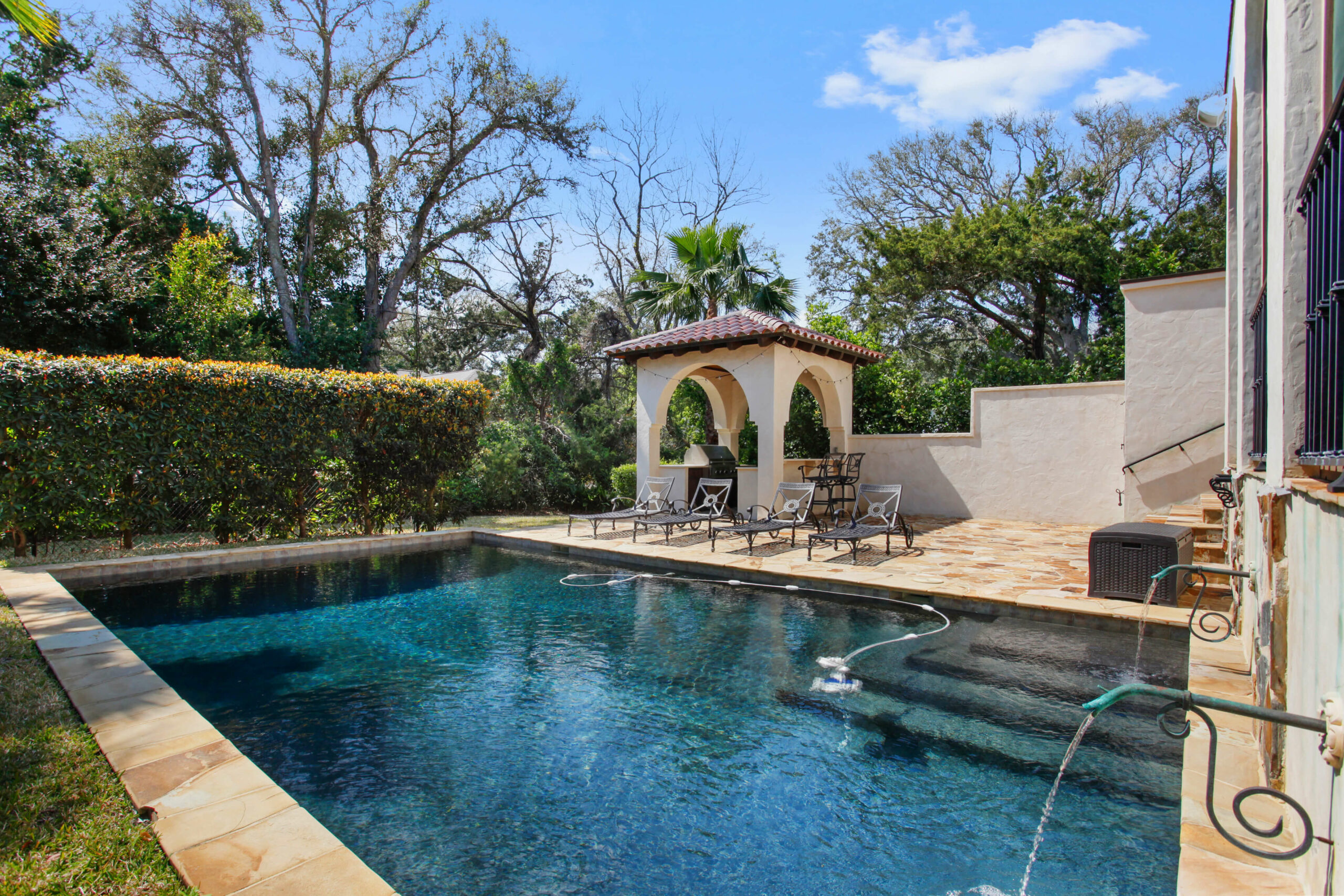 Luxury Vacation Rental in St. Simons Island Pool